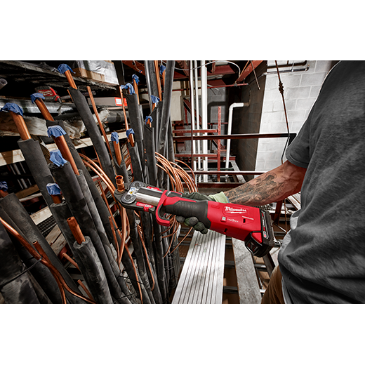 Image of the Milwaukee RLS ACR Press Jaws being used by a worker on a jobsite