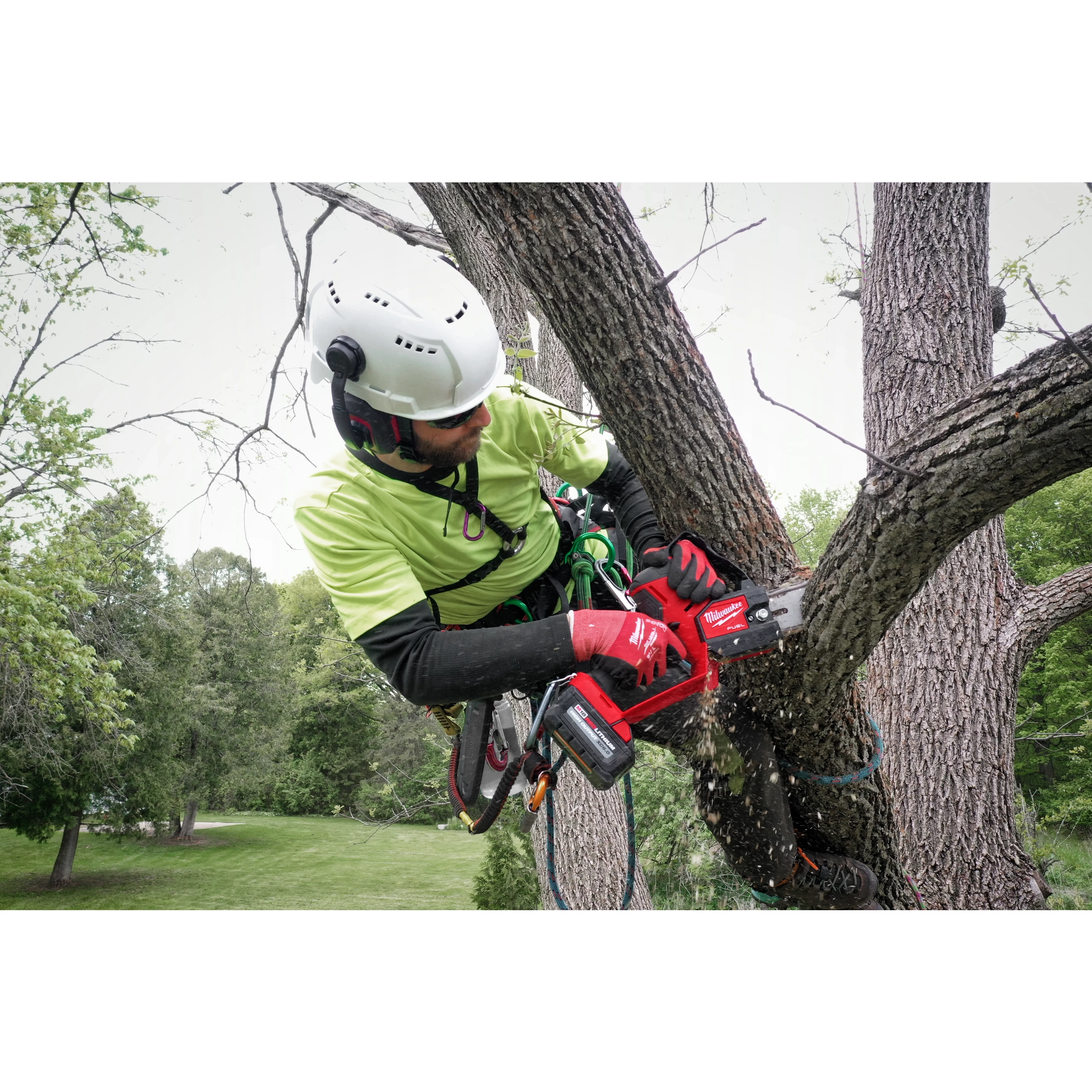 M18 FUEL™ HATCHET™ 8" Pruning Saw