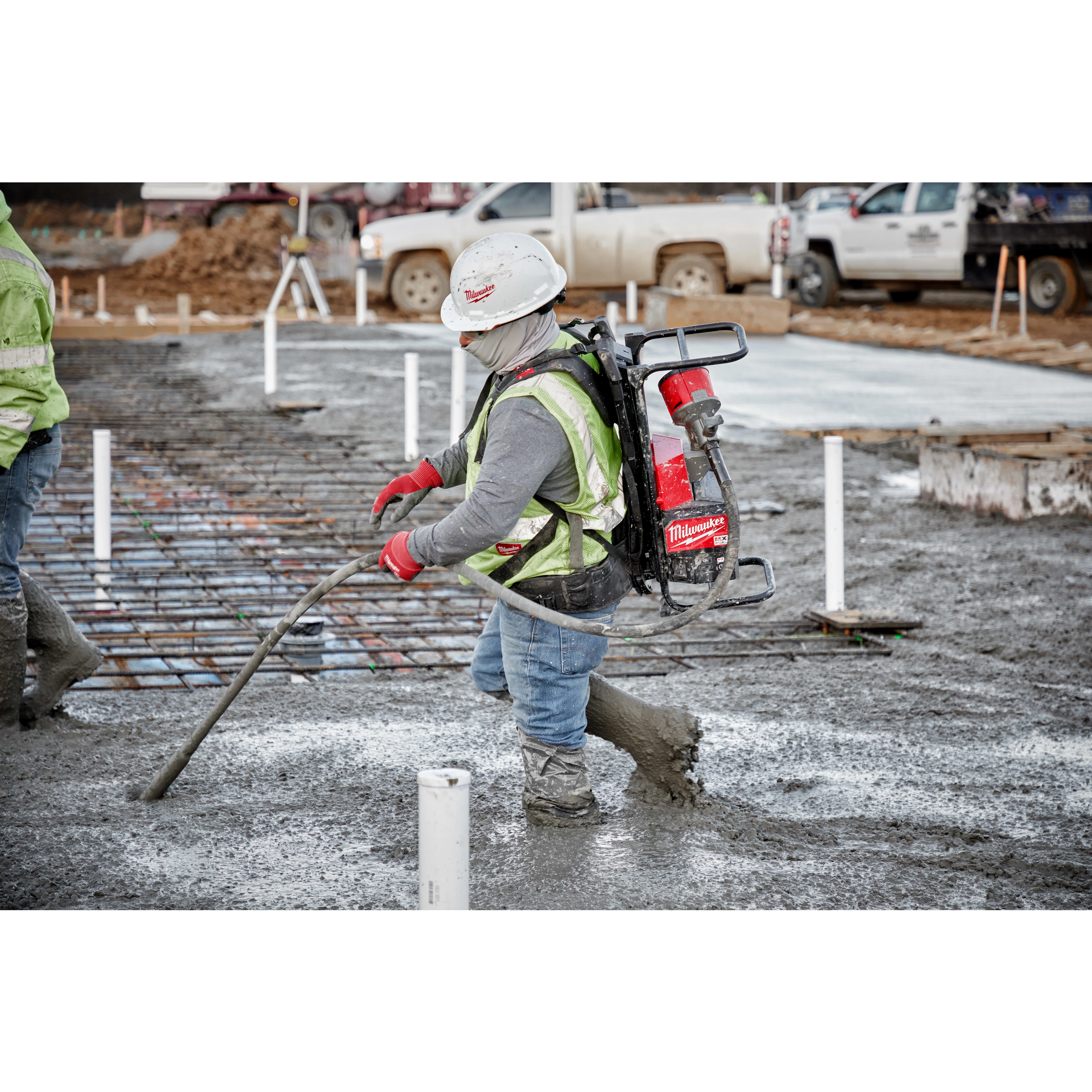 MX FUEL Backpack Concrete Vibrator w/ backpack harness