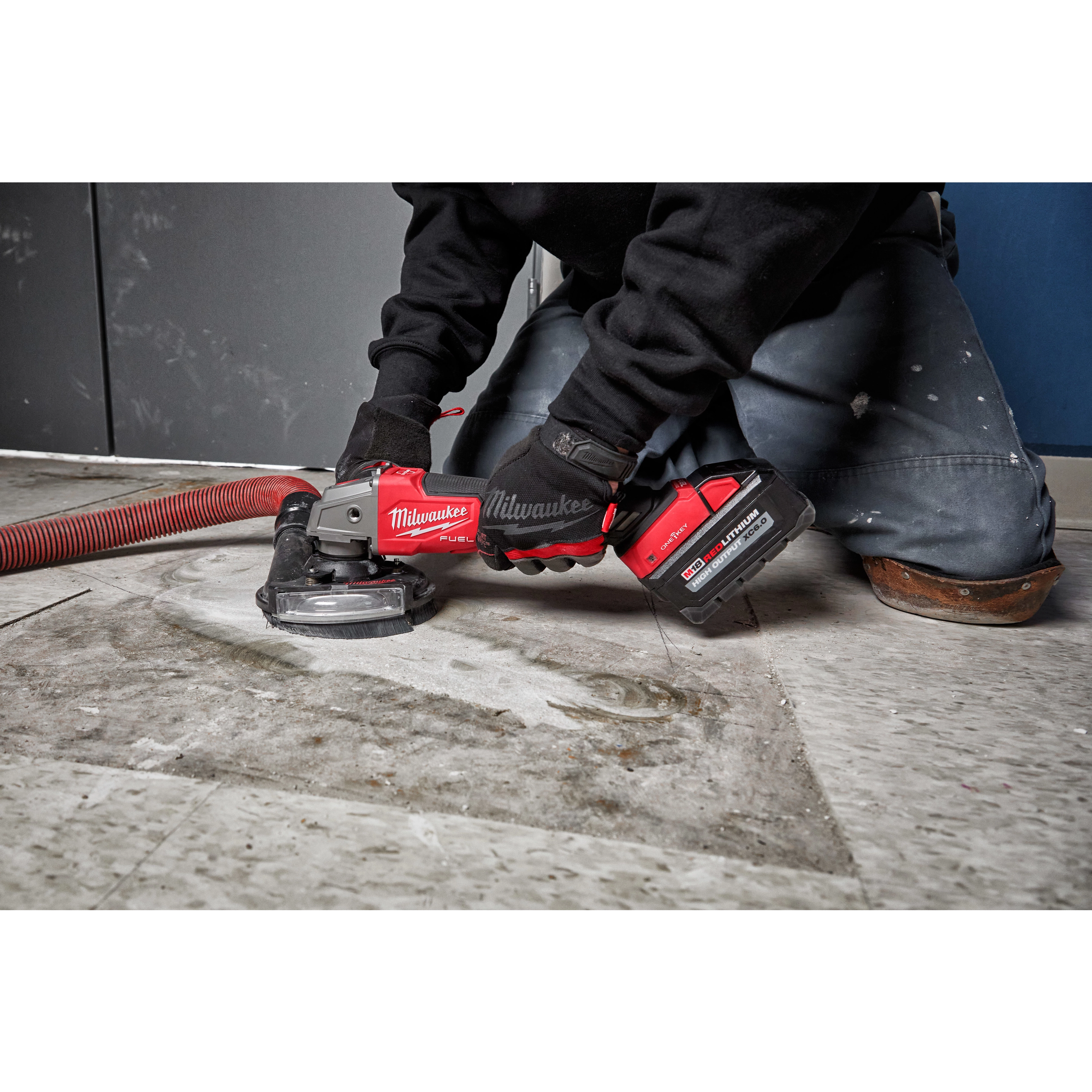 M18 FUEL™ 4-1/2" / 5" Braking Grinder with ONE-KEY™, Paddle Switch No-Lock App Shot