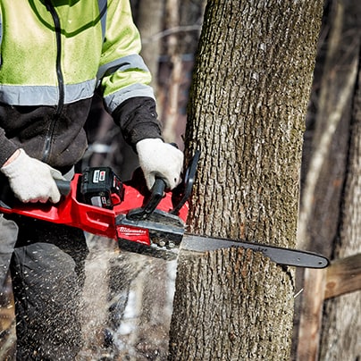 Milwaukee chainsaw deals with 12.0 battery